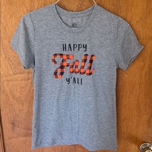 Casual Gray Short Sleeve Tee with Fall Print